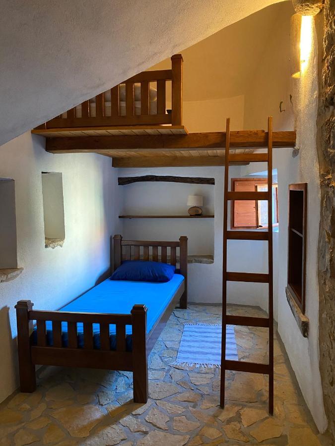 Holiday Home Hauser Vrbanj エクステリア 写真