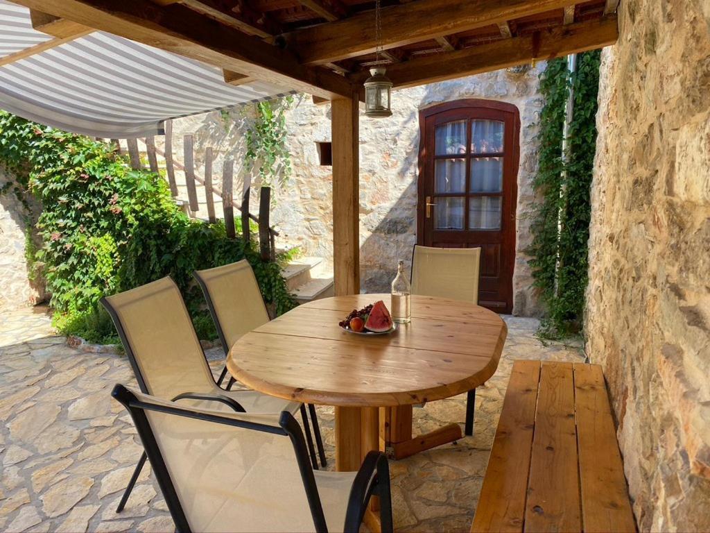 Holiday Home Hauser Vrbanj エクステリア 写真