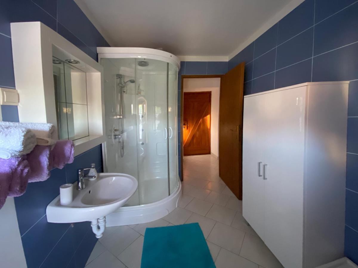 Holiday Home Hauser Vrbanj エクステリア 写真