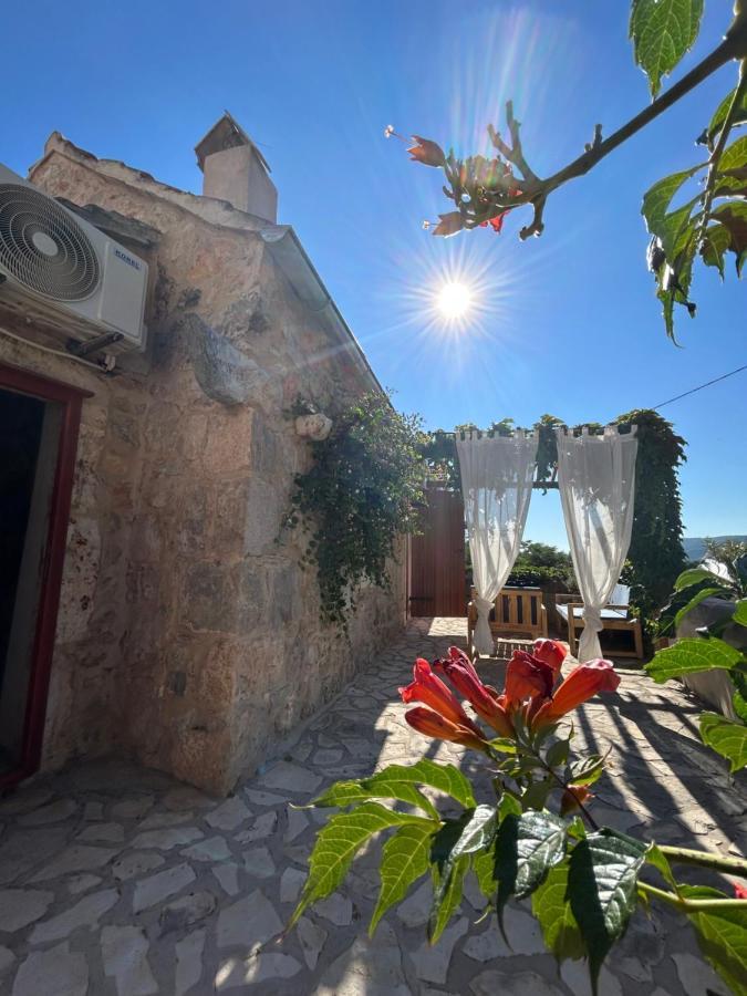 Holiday Home Hauser Vrbanj エクステリア 写真