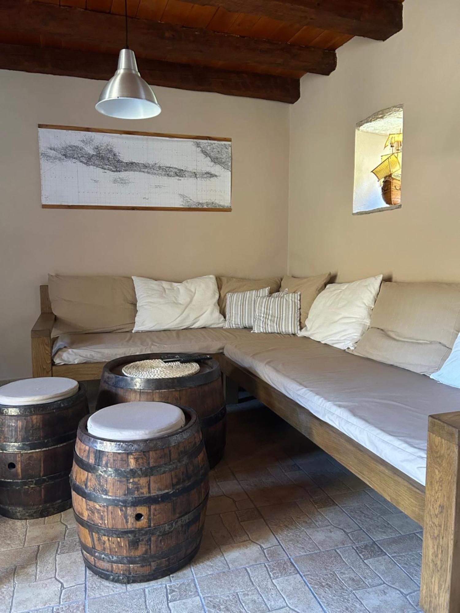Holiday Home Hauser Vrbanj エクステリア 写真